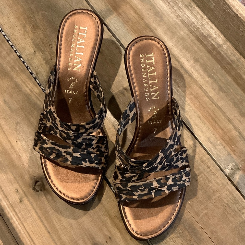 Italian Shoemakers Leopard Print Strappy Sandals - Brown & Black
